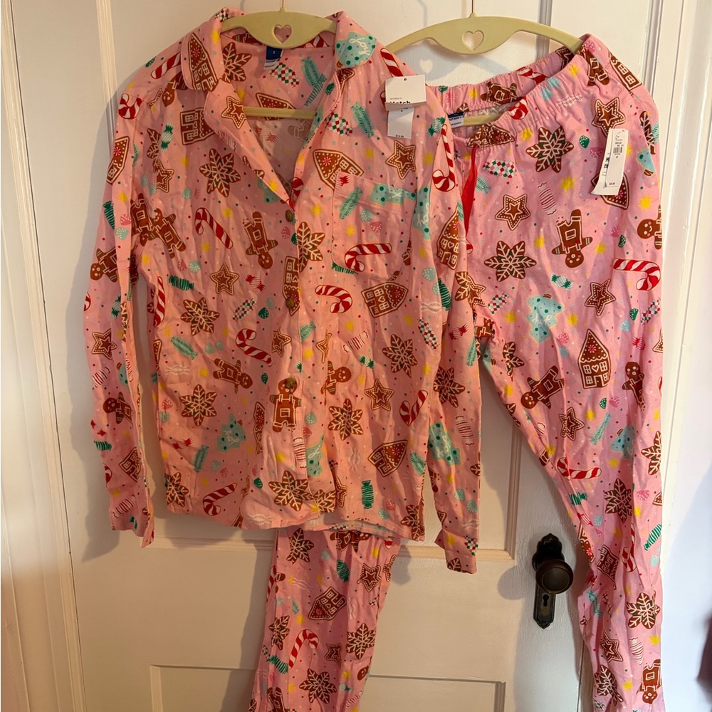 Old Navy Pink Gingerbread & Candy Cane Holiday Pajama Set